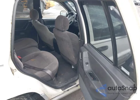 2000 Jeep Grand Cherokee Laredo z USA, uszkodzony, nr VIN 1J4G248S2YC339997